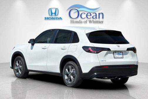 Platinum White Pearl 2027 Honda HR-V LX