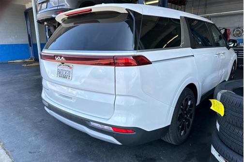 2022 Kia Carnival EX