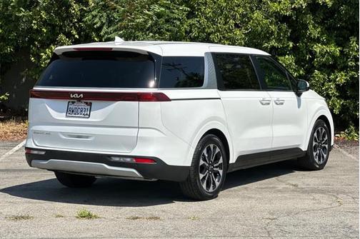 2022 Kia Carnival EX