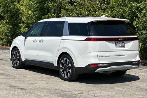 2022 Kia Carnival EX