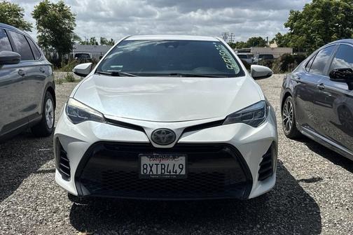 Blizzard Pearl 2019 Toyota Corolla SE