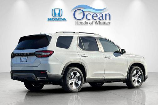 Platinum White Pearl 2026 Honda Pilot EX-L