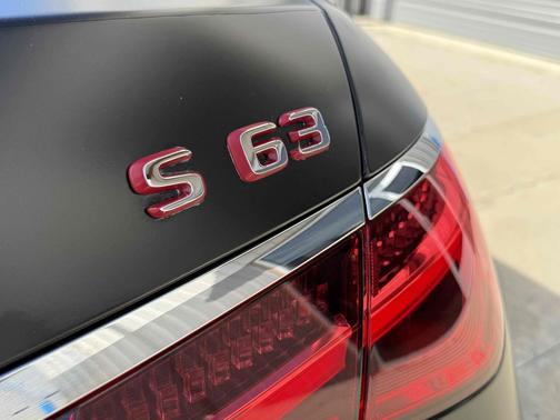 2025 Mercedes-Benz AMG S 63 E 4MATIC