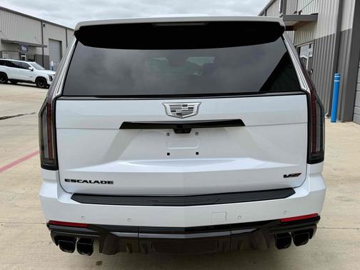 Vibrant White Tricoat 2026 Cadillac Escalade V-Series