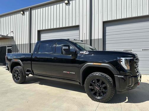 2025 GMC Sierra 2500 AT4