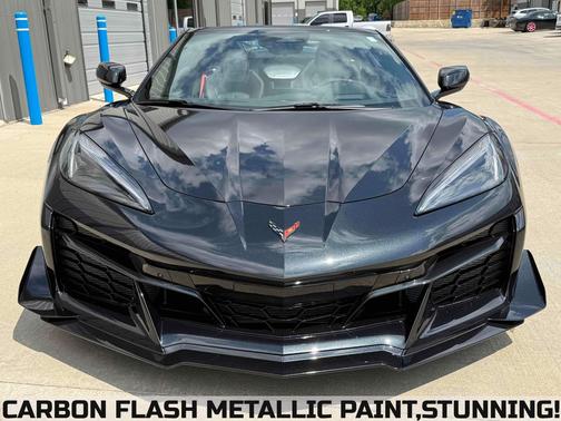 Carbon Flash Metallic 2024 Chevrolet Corvette Z06