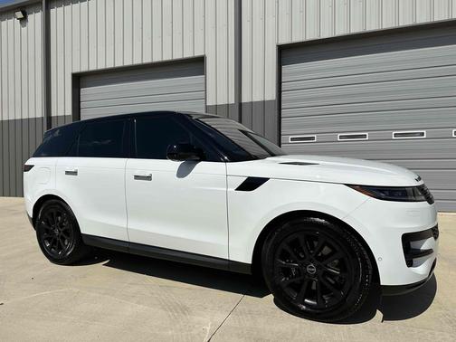 2023 Land Rover Range Rover Sport SE