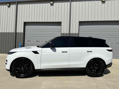 2023 Land Rover Range Rover Sport SE