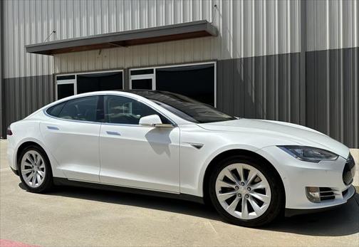 2016 Tesla Model S 90D