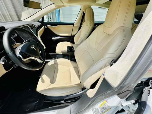 2016 Tesla Model S 90D