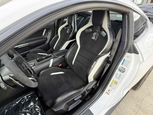 2021 Ford Shelby GT500 Base