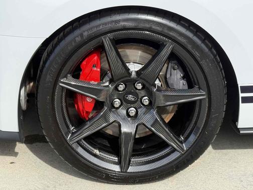 2021 Ford Shelby GT500 Base