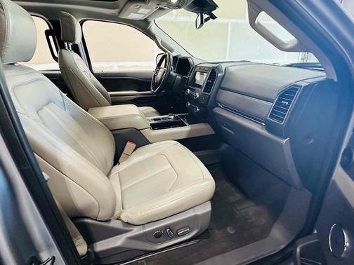 Iconic Silver Metallic 2020 Ford Expedition Max Limited