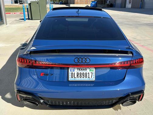 2025 Audi RS 7 4.0T Performance