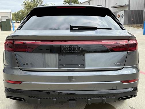 2025 Audi Q8 55 Premium Plus