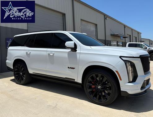 Vibrant White Tricoat 2026 Cadillac Escalade V-Series