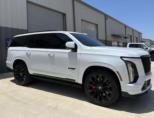 Vibrant White Tricoat 2026 Cadillac Escalade V-Series
