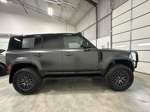 2024 Land Rover Defender 110 P525 Carpathian Edition
