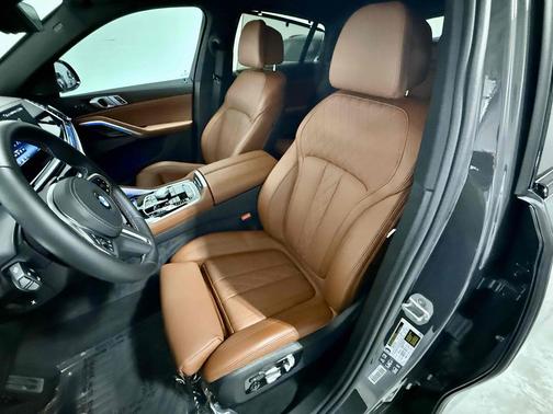 Dravit Grey Metallic 2025 BMW X6 M60i