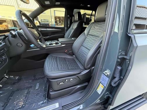 2025 Cadillac Escalade V-Series