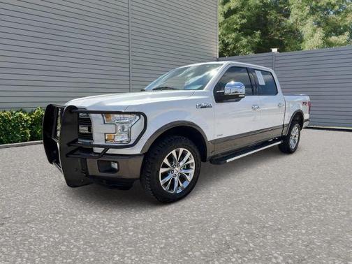 White 2015 Ford F-150 Lariat