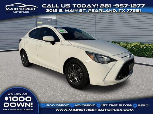 2019 Toyota Yaris Sedan LE