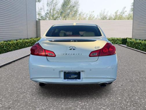 2013 INFINITI G37 Journey