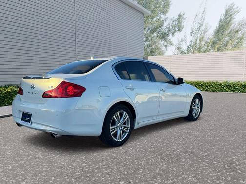 2013 INFINITI G37 Journey