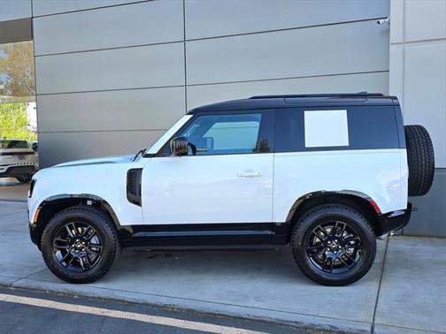 2025 Land Rover Defender 90 P400 X-Dynamic SE