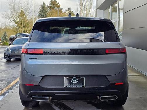 2025 Land Rover Range Rover Sport SE
