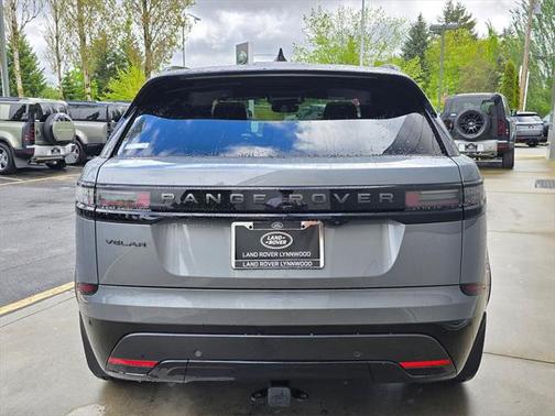2026 Land Rover Range Rover Velar P250 SE R-Dynamic