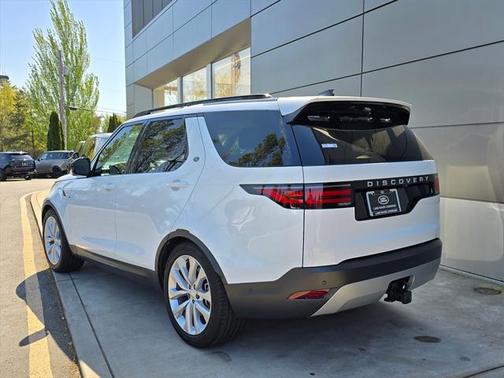 2024 Land Rover Discovery P300 S