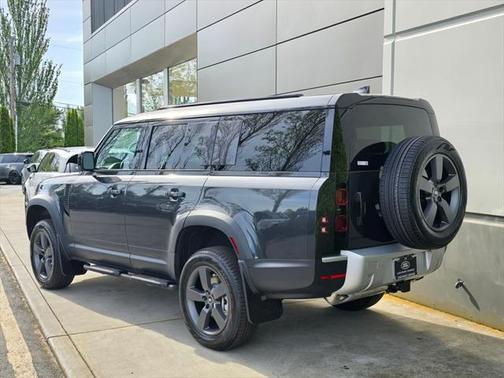2025 Land Rover Defender 130 P400 S