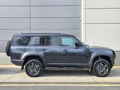 2025 Land Rover Defender 130 P400 S