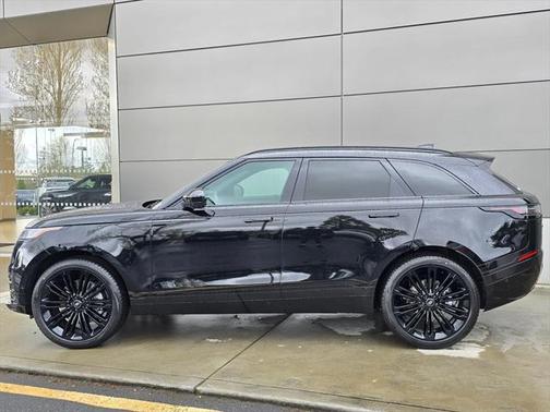 2026 Land Rover Range Rover Velar P250 SE R-Dynamic