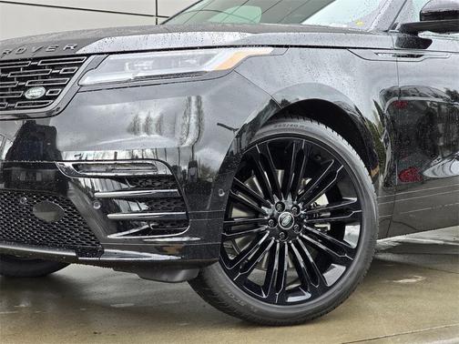 2026 Land Rover Range Rover Velar P250 SE R-Dynamic