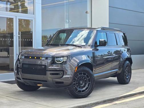 2025 Land Rover Defender 110 V8