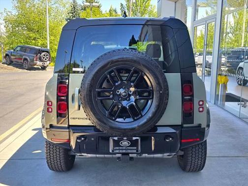 2025 Land Rover Defender 90 P400 X-Dynamic SE