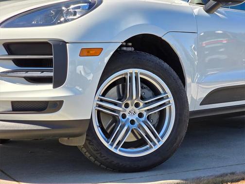 2020 Porsche Macan Base