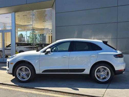 2020 Porsche Macan Base
