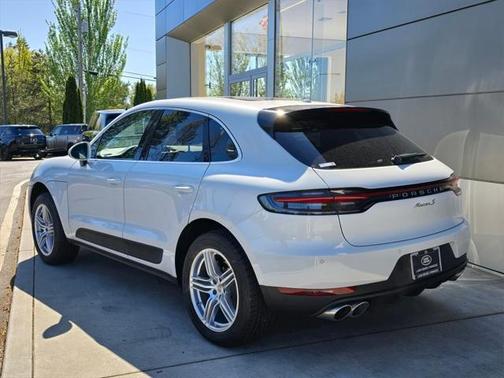 2020 Porsche Macan Base