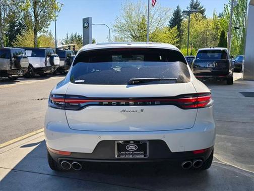 2020 Porsche Macan Base