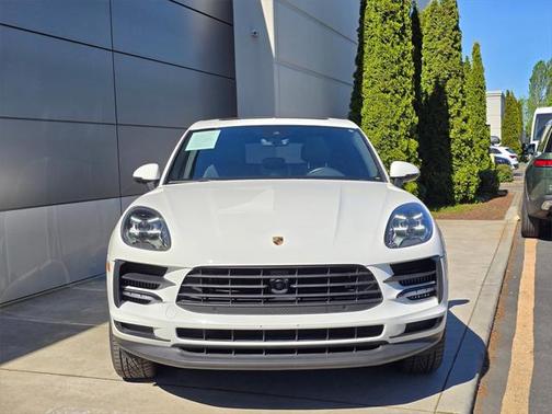 2020 Porsche Macan Base