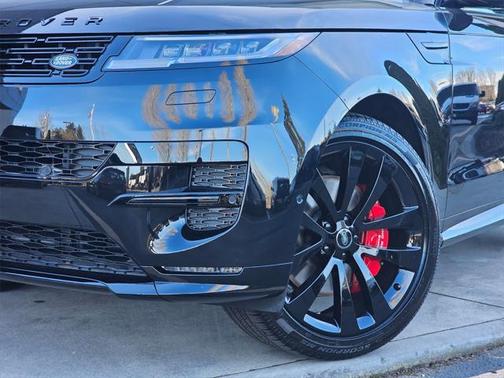 2025 Land Rover Range Rover Sport SE