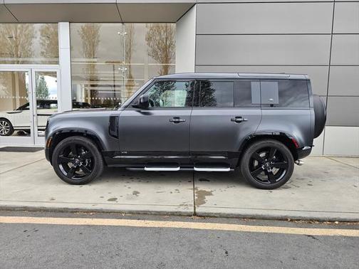 2023 Land Rover Defender 110 Carpathian Edition