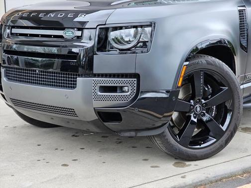 2023 Land Rover Defender 110 Carpathian Edition