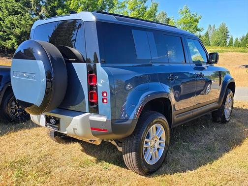 2025 Land Rover Defender 110 P300