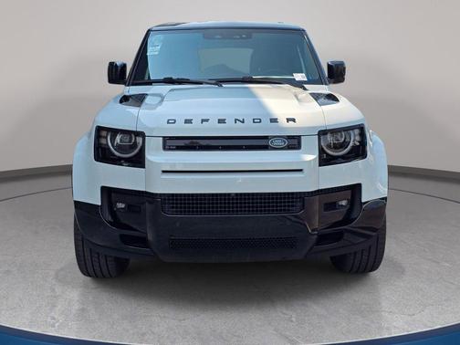 Fuji White 2026 Land Rover Defender P400 X-Dynamic SE