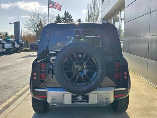 2025 Land Rover Defender 90 P300 S