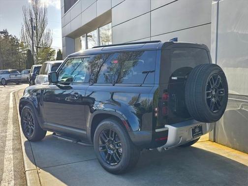 2025 Land Rover Defender 90 P300 S